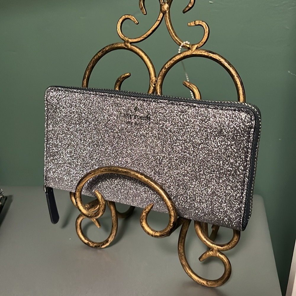 Kate Spade New York

GLIMMER LARGE CONTINENTAL WALLET